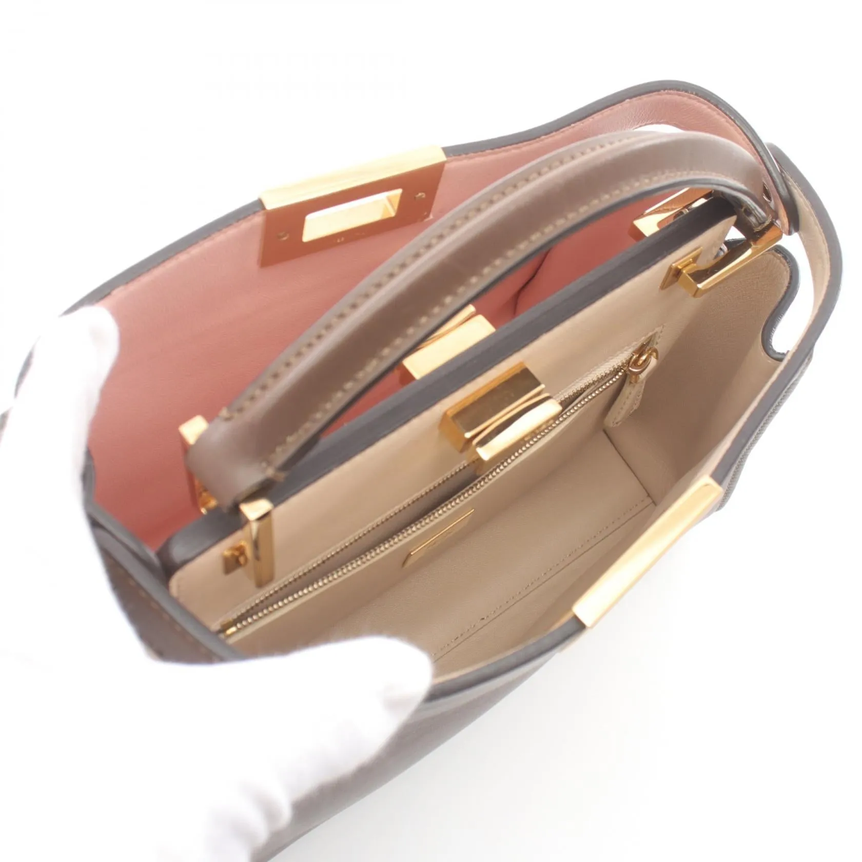 Fendi Peekaboo Essential Leather Handbag 8BN302